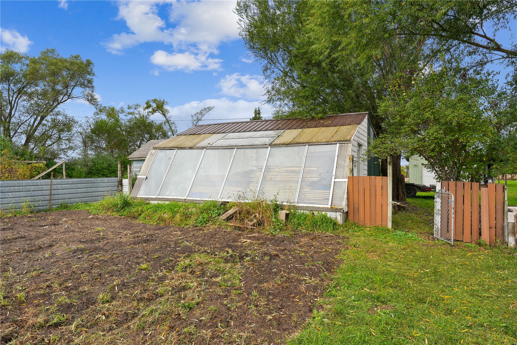 2093 Wapsie Y Road Coggon IA 52213