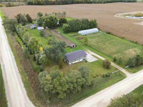 2093 Wapsie Y Road Coggon IA 52213