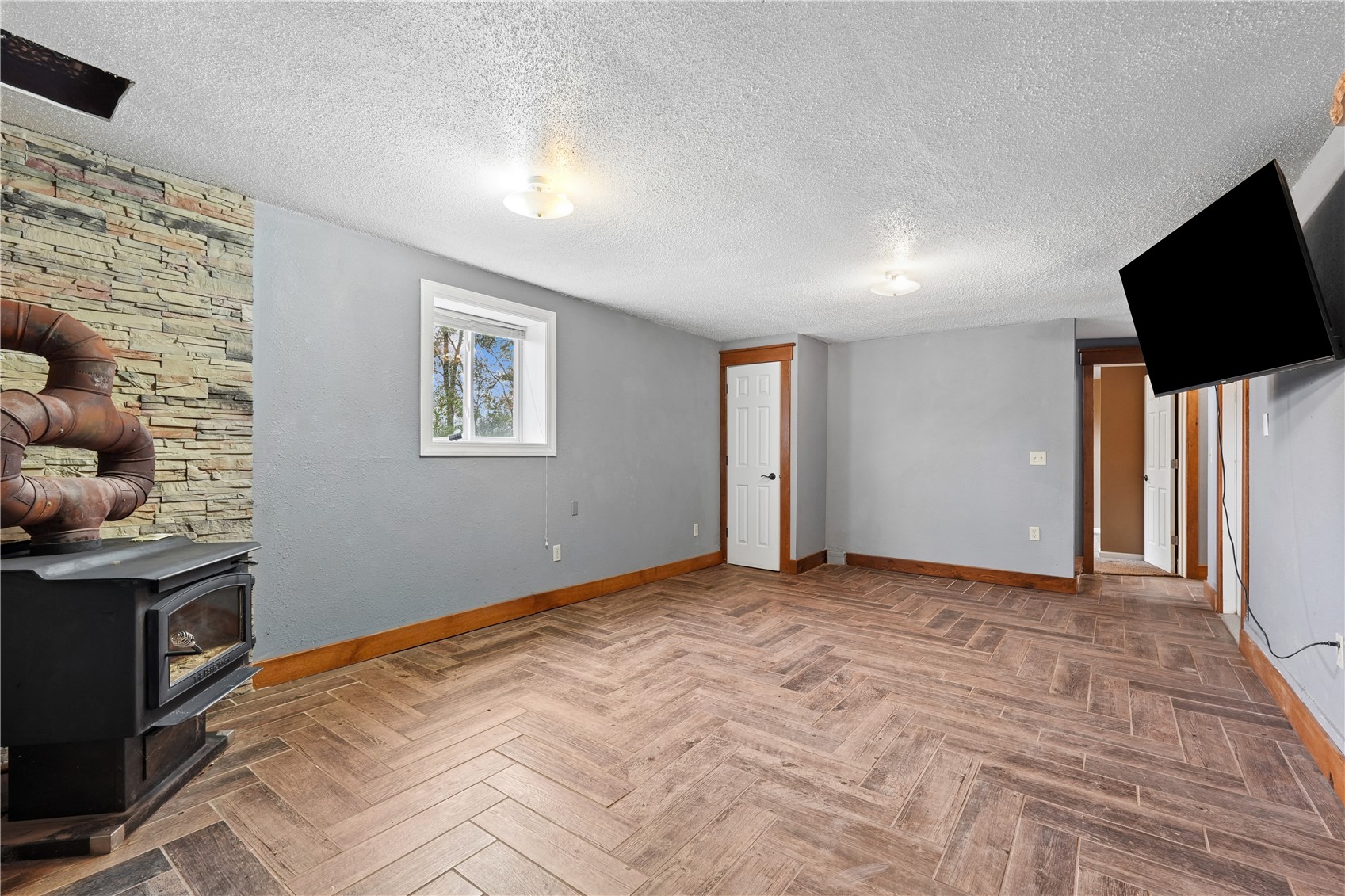 2093 Wapsie Y Road Coggon IA 52213