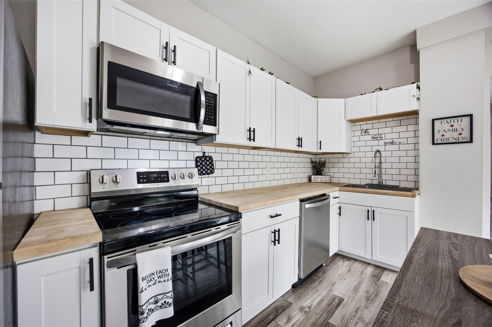 258 12th Street NW Cedar Rapids IA 52405