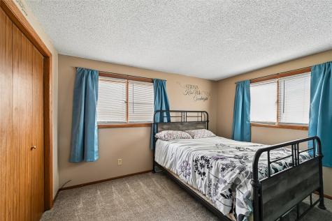 103 Walnut Street Van Horne IA 52346