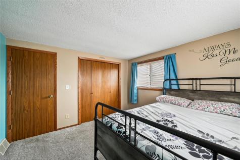 103 Walnut Street Van Horne IA 52346