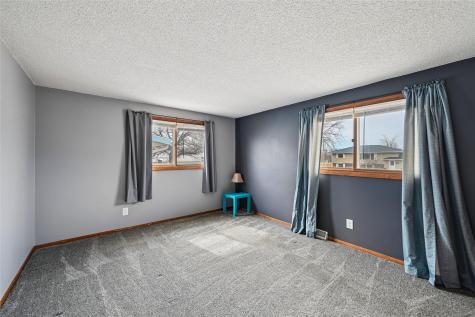 103 Walnut Street Van Horne IA 52346