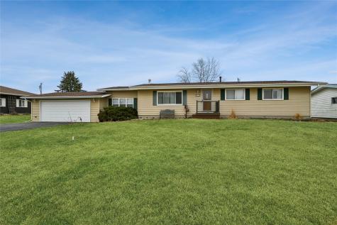 103 Walnut Street Van Horne IA 52346