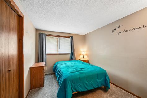 103 Walnut Street Van Horne IA 52346