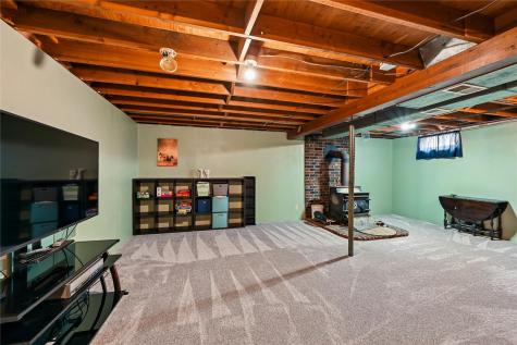 103 Walnut Street Van Horne IA 52346