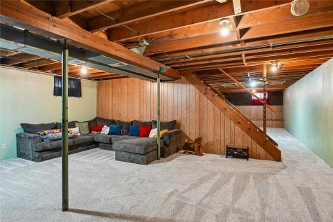 103 Walnut Street Van Horne IA 52346
