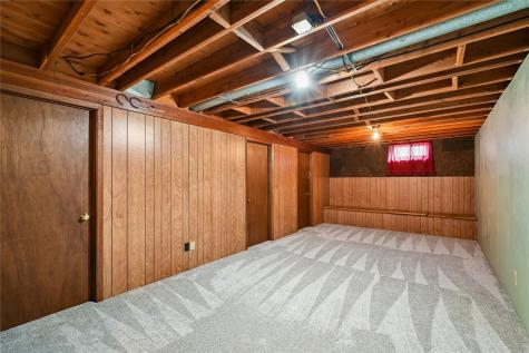 103 Walnut Street Van Horne IA 52346