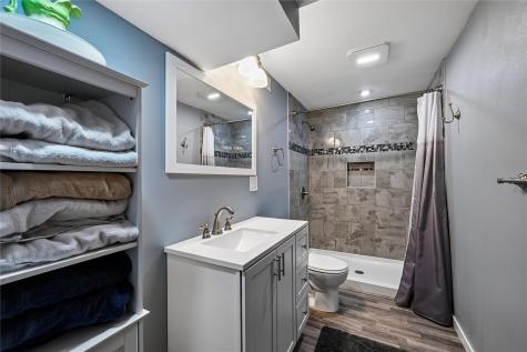 103 Walnut Street Van Horne IA 52346