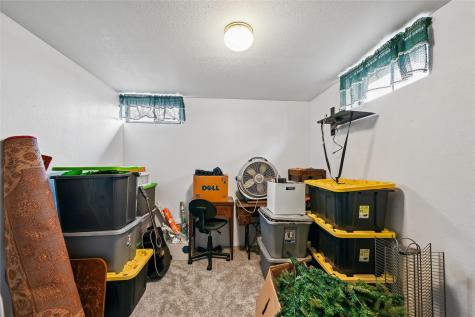 103 Walnut Street Van Horne IA 52346