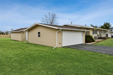 103 Walnut Street Van Horne IA 52346