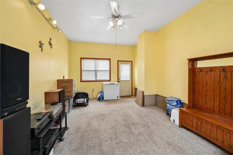 103 Walnut Street Van Horne IA 52346