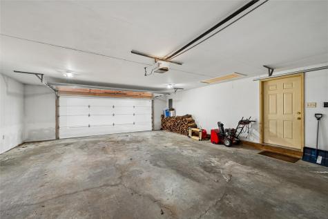 103 Walnut Street Van Horne IA 52346