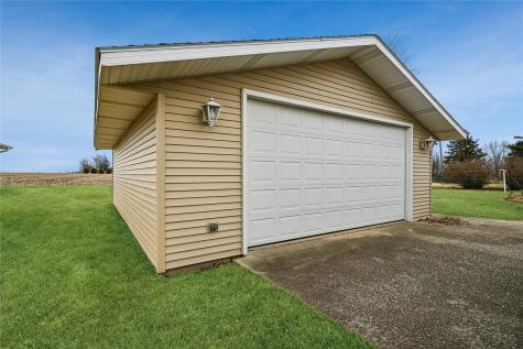 103 Walnut Street Van Horne IA 52346