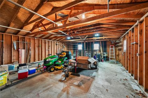 103 Walnut Street Van Horne IA 52346