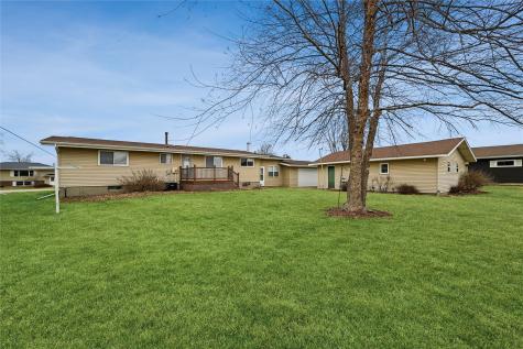 103 Walnut Street Van Horne IA 52346