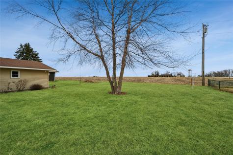 103 Walnut Street Van Horne IA 52346