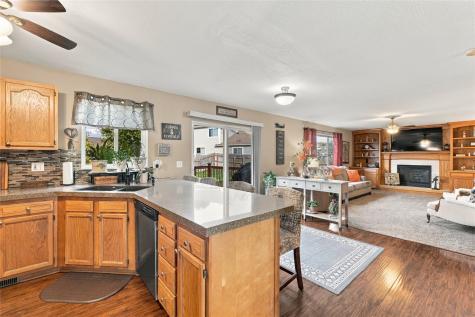 3045 Oxford Street Marion IA 52302