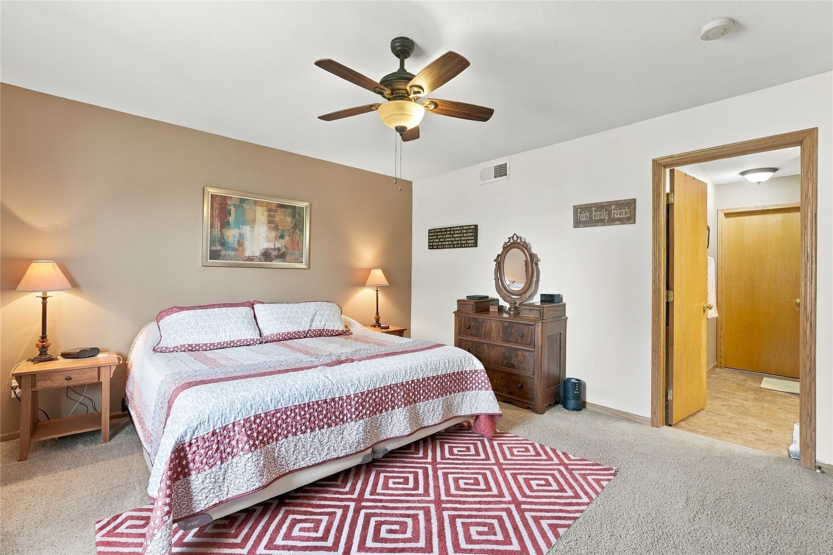 3045 Oxford Street Marion IA 52302
