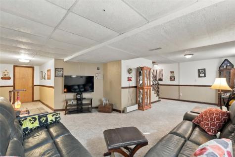 3045 Oxford Street Marion IA 52302