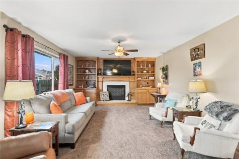 3045 Oxford Street Marion IA 52302