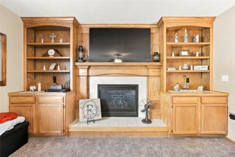 3045 Oxford Street Marion IA 52302
