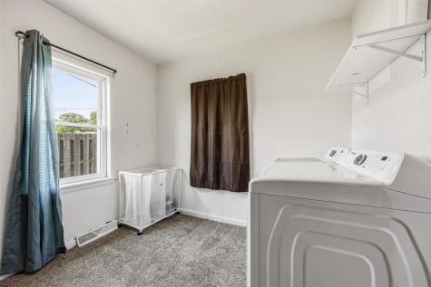 21 36th Avenue SW Cedar Rapids IA 52404