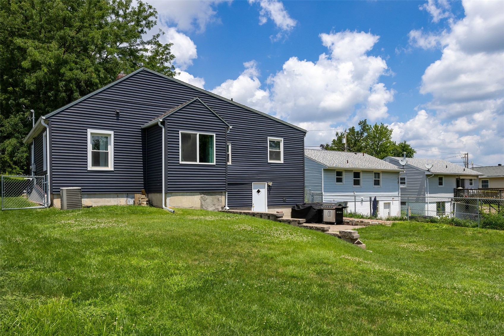 21 36th Avenue SW Cedar Rapids IA 52404