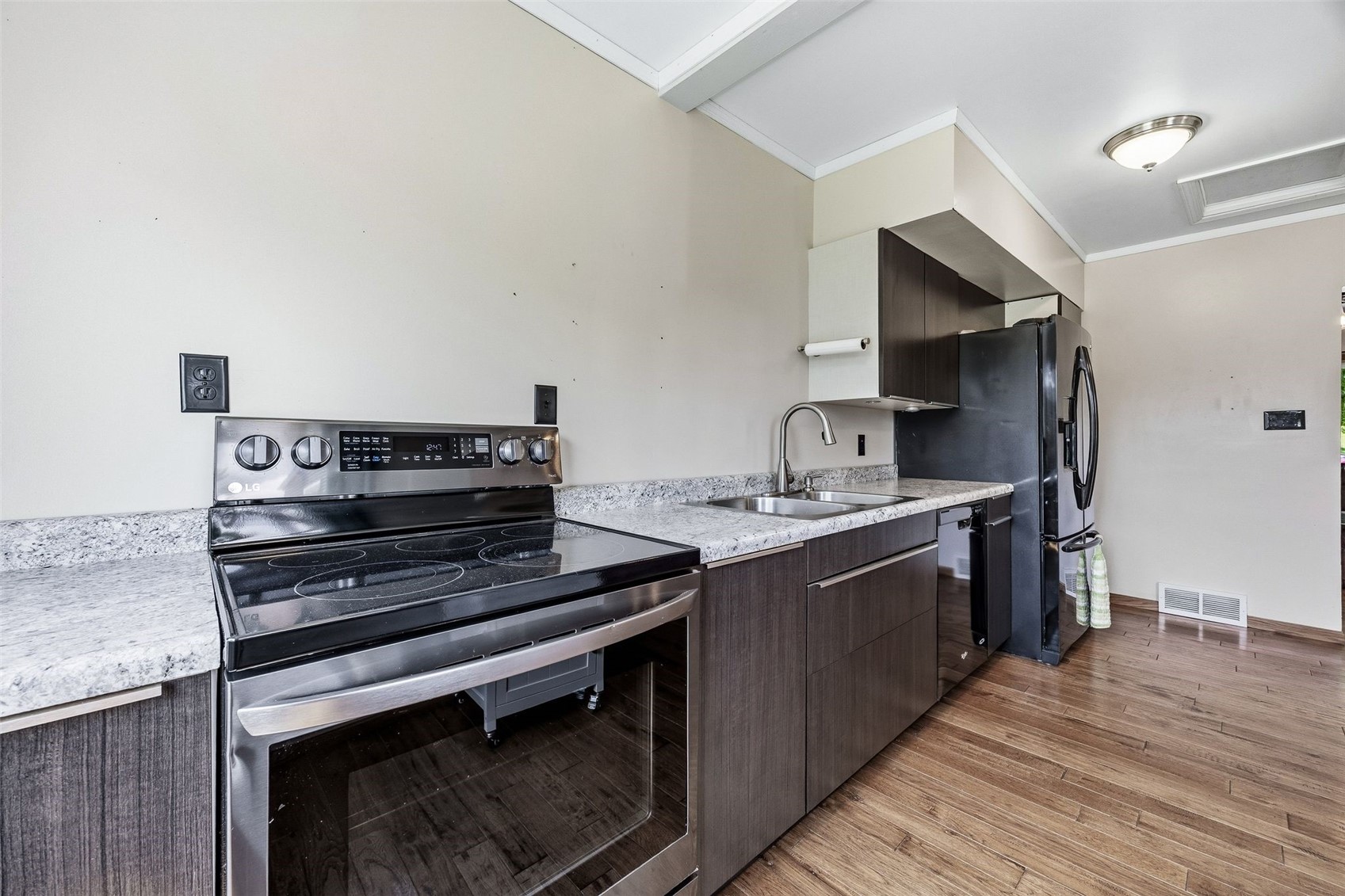 21 36th Avenue SW Cedar Rapids IA 52404