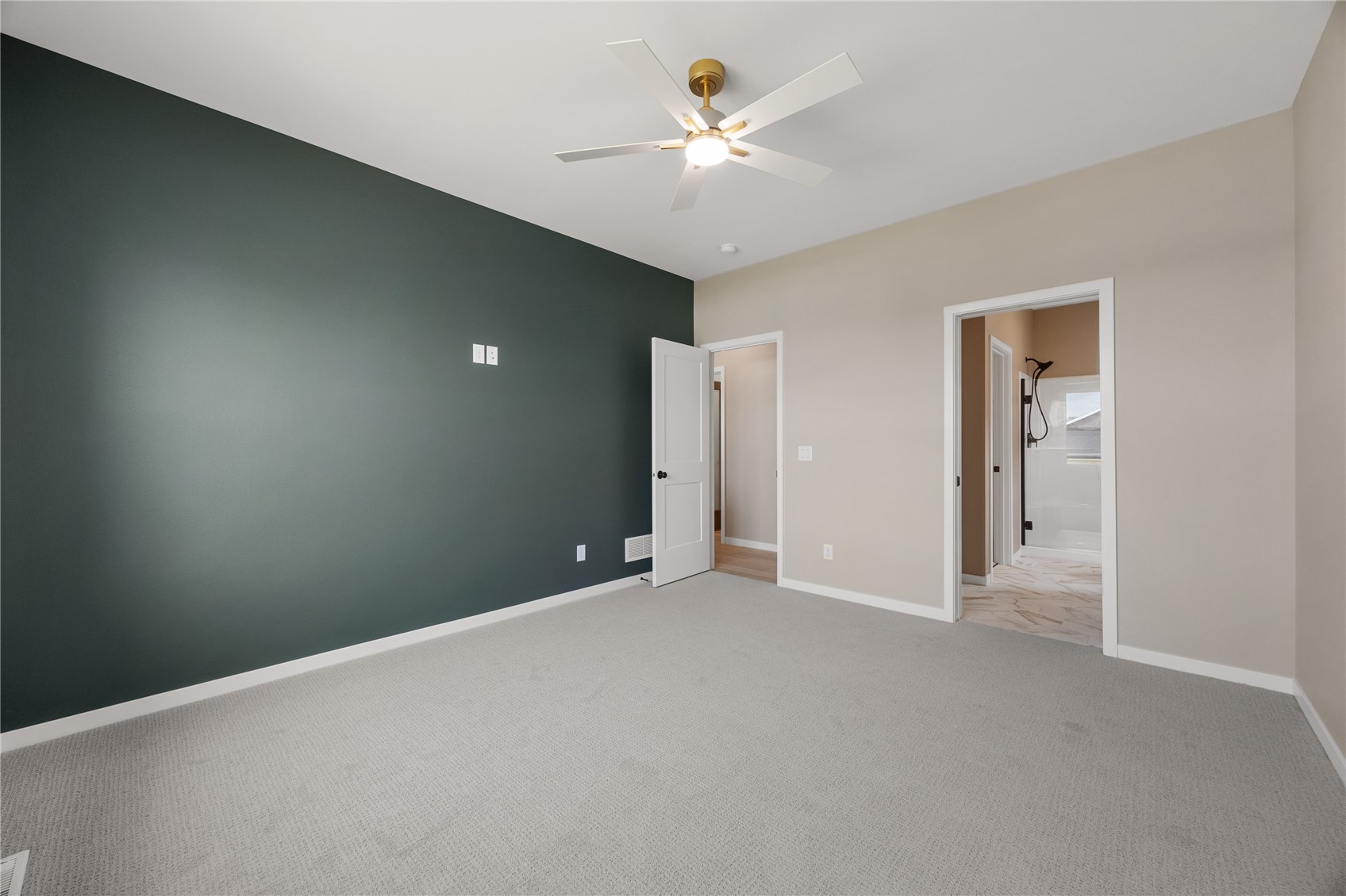 218 Mccarran Avenue NE Cedar Rapids IA 52402