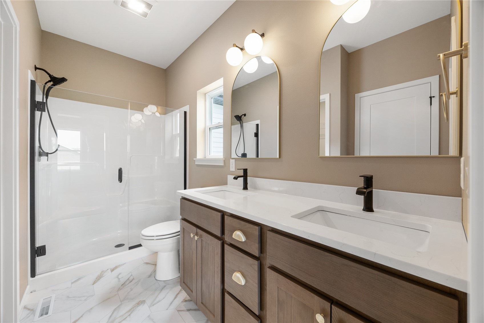 218 Mccarran Avenue NE Cedar Rapids IA 52402