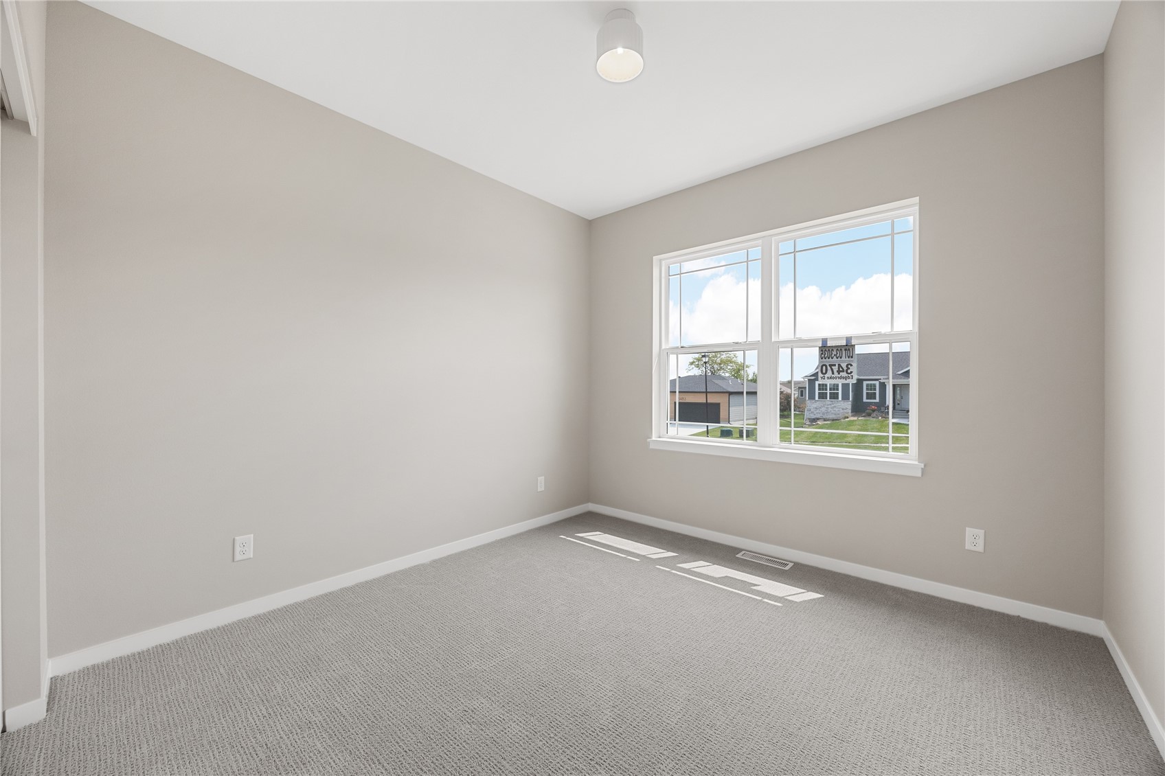 218 Mccarran Avenue NE Cedar Rapids IA 52402