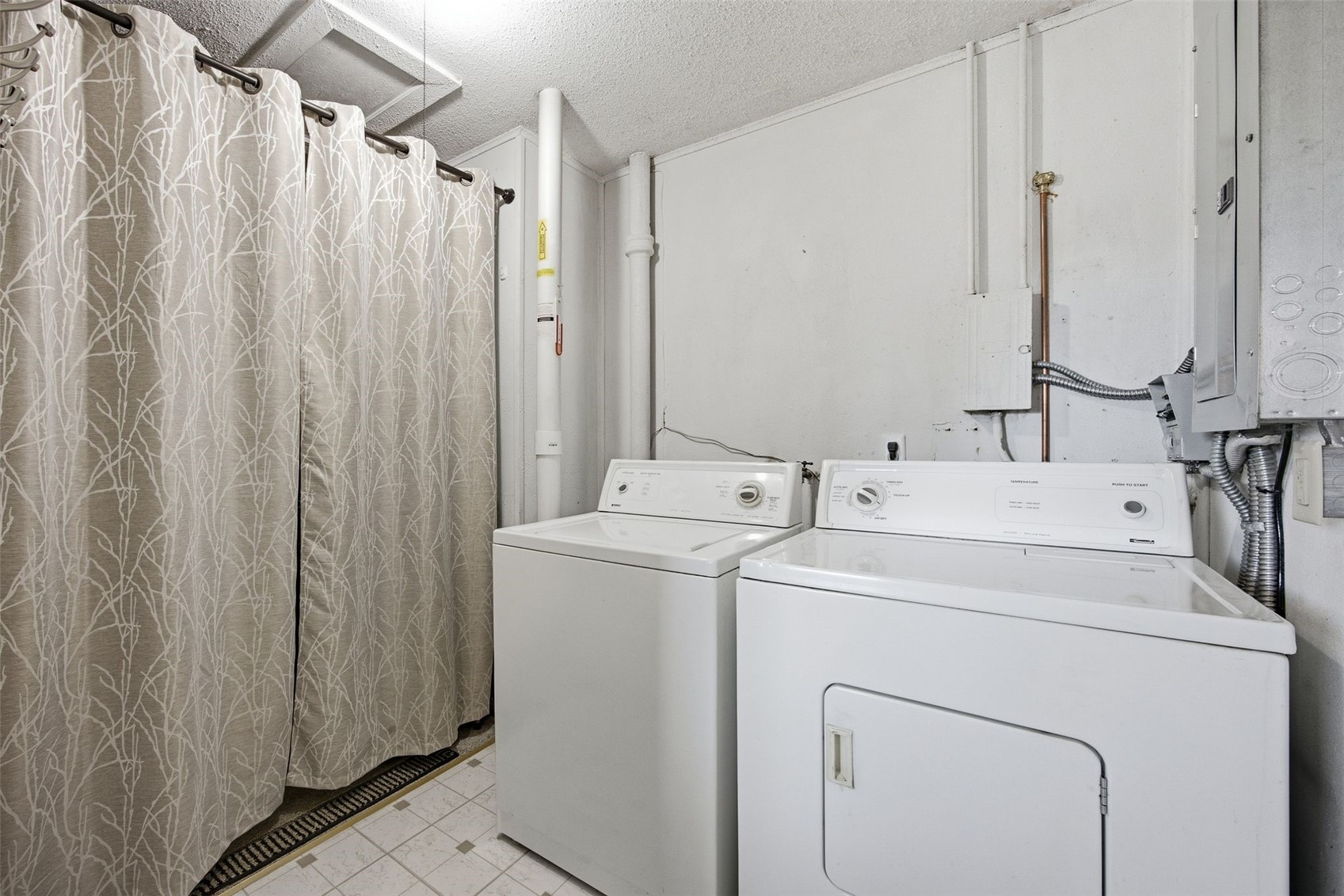 2533 Indiana Street SW Cedar Rapids IA 52404