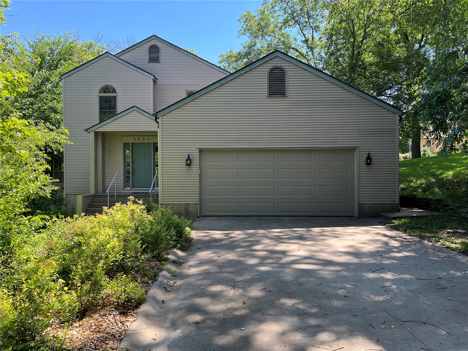 2624 Bluffwood Circle Iowa City IA 52245