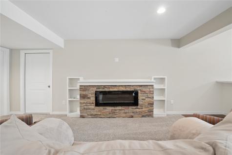 120 Howard Avenue Swisher IA 52338