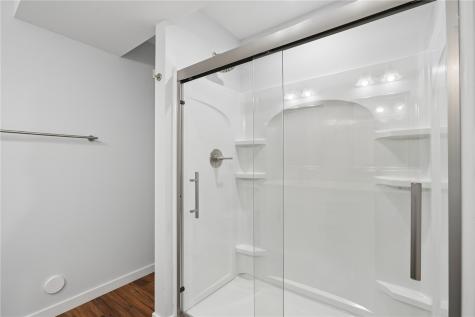 120 Howard Avenue Swisher IA 52338