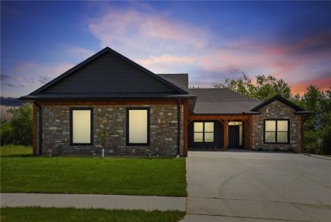 120 Howard Avenue Swisher IA 52338