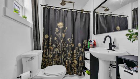 211 Brush Avenue Urbana IA 52345
