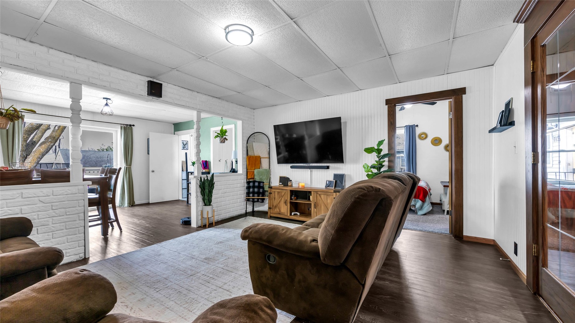 211 Brush Avenue Urbana IA 52345