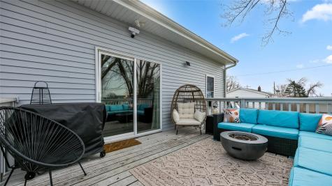 211 Brush Avenue Urbana IA 52345