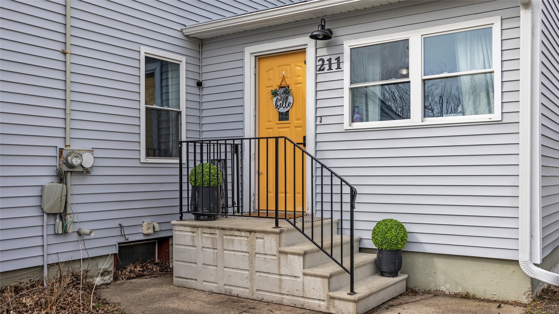 211 Brush Avenue Urbana IA 52345