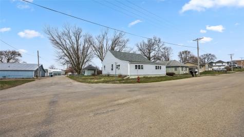 211 Brush Avenue Urbana IA 52345
