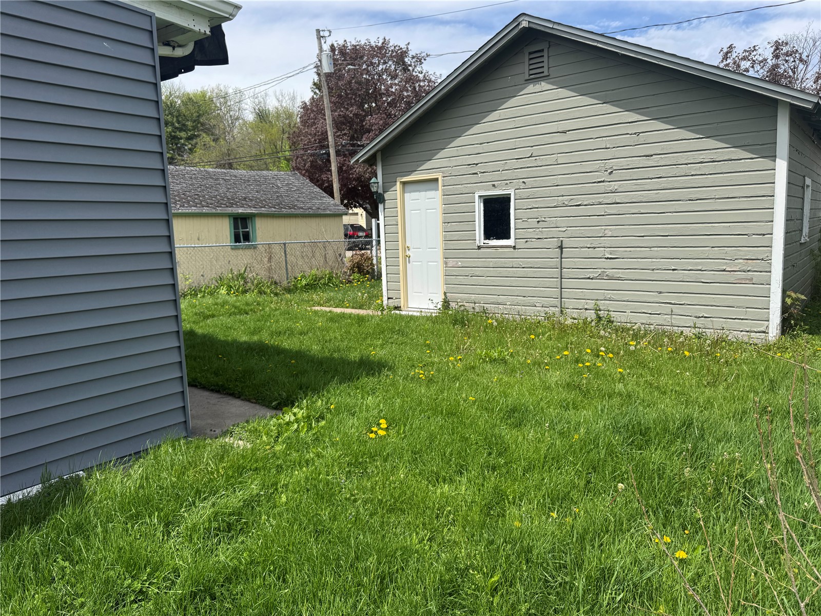 1056 H Avenue NW Cedar Rapids IA 52405