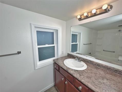 2928 Meadowbrook Drive SE Cedar Rapids IA 52403