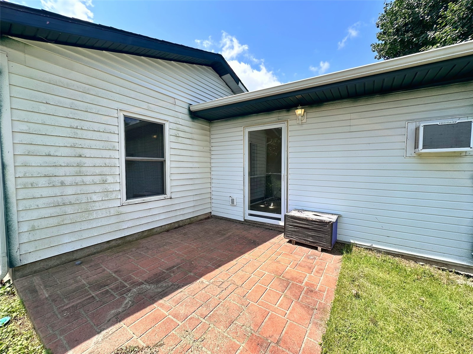 2928 Meadowbrook Drive SE Cedar Rapids IA 52403