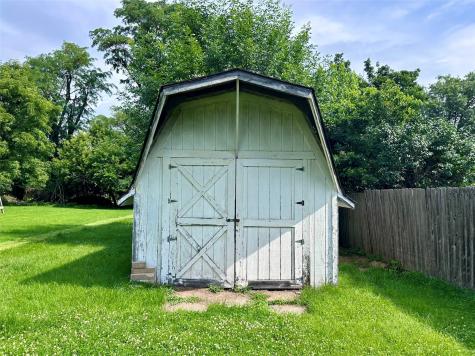 2928 Meadowbrook Drive SE Cedar Rapids IA 52403