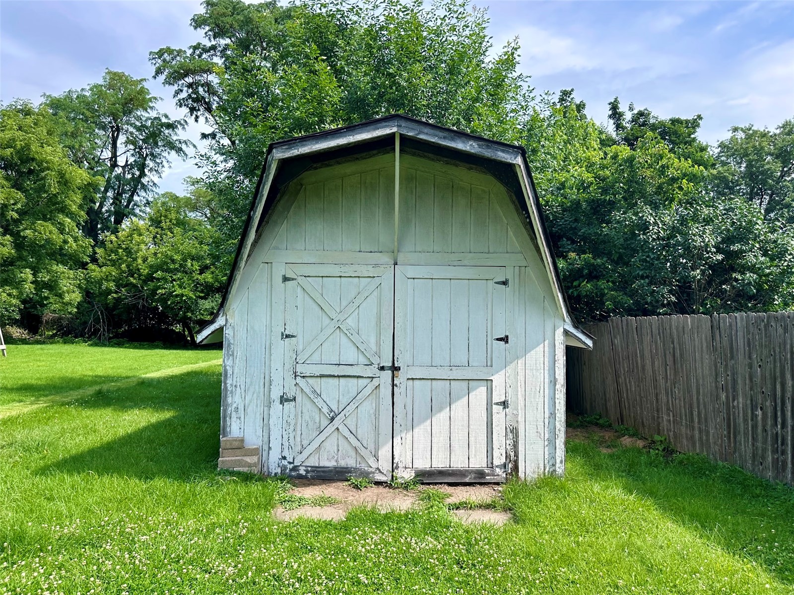 2928 Meadowbrook Drive SE Cedar Rapids IA 52403