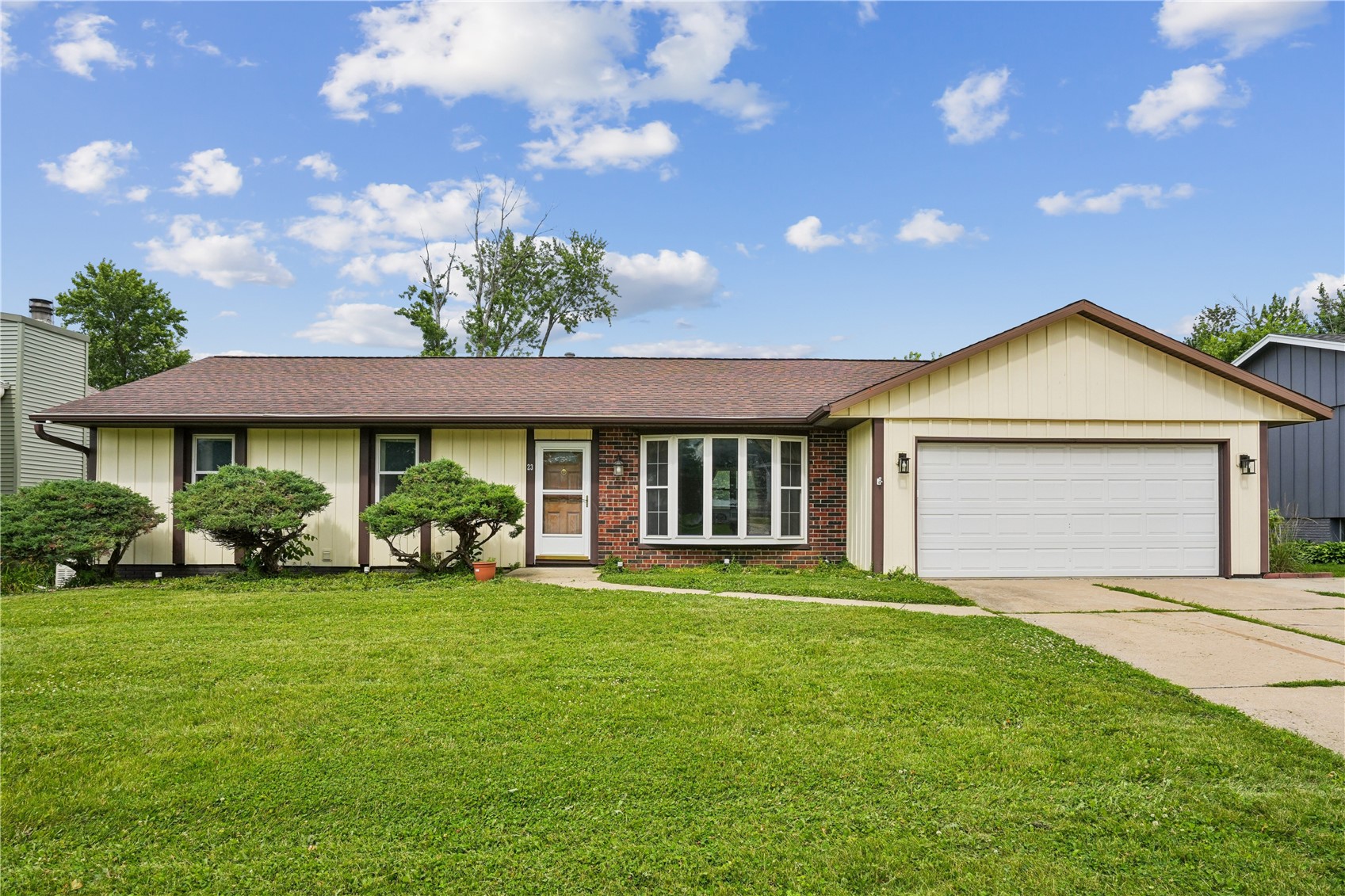 23 Clive Drive NW Cedar Rapids IA 52405