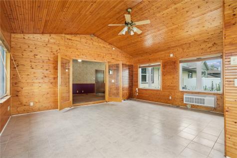 23 Clive Drive NW Cedar Rapids IA 52405