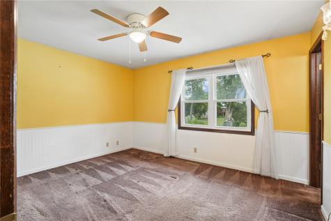 23 Clive Drive NW Cedar Rapids IA 52405